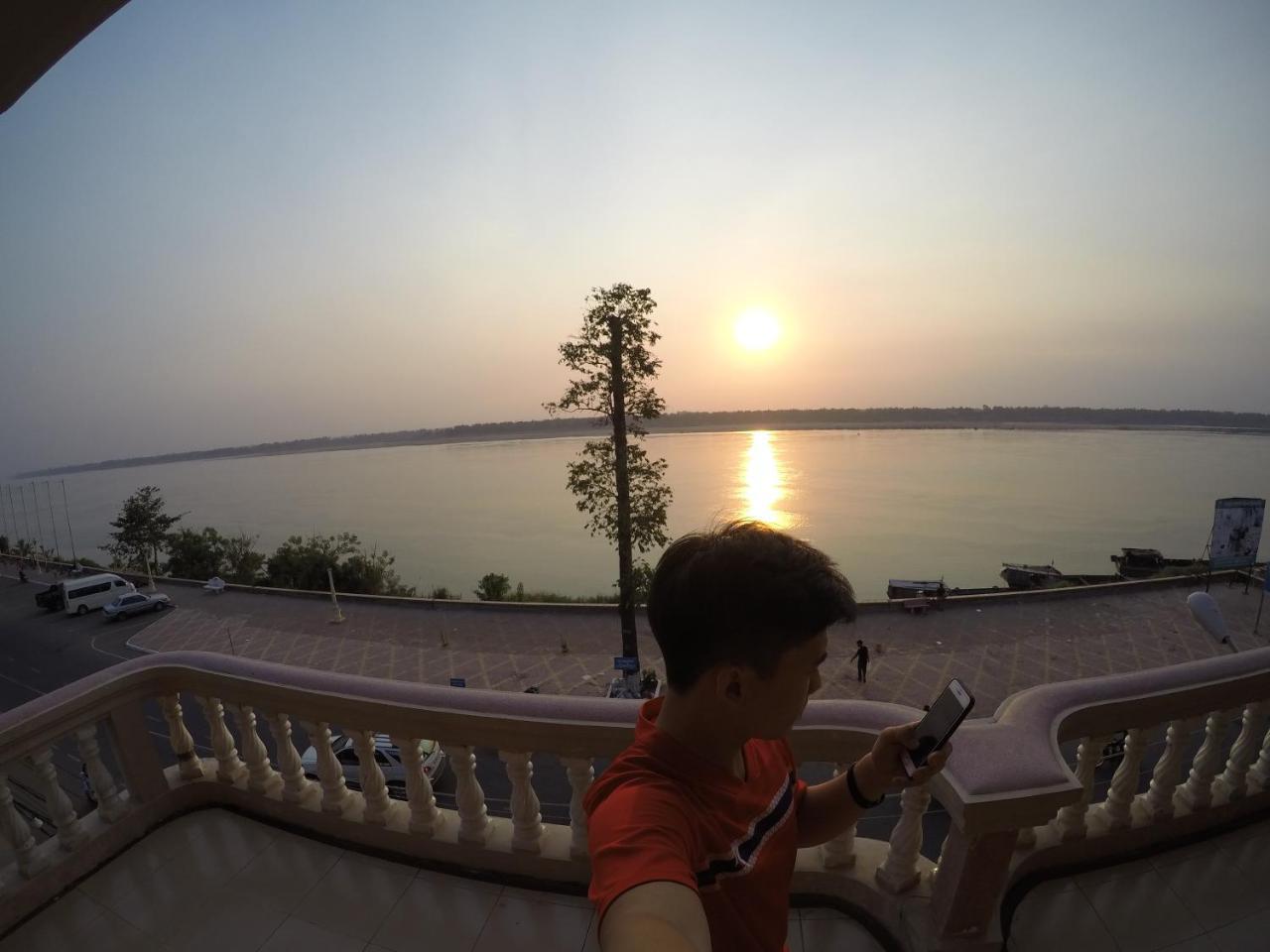 Hengheng II Guest House Kratie Ngoại thất bức ảnh