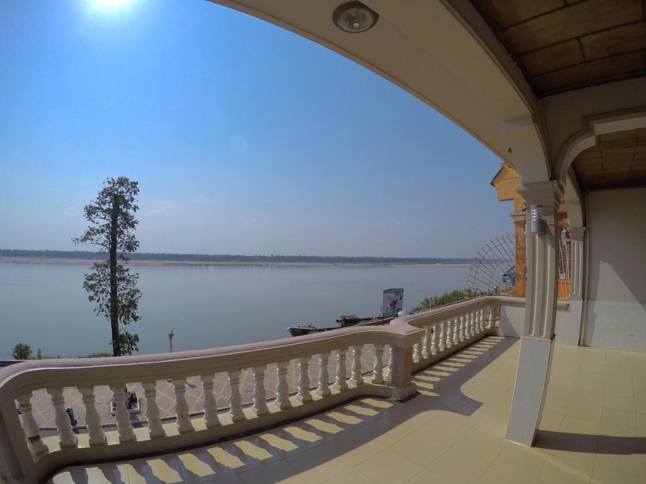 Hengheng II Guest House Kratie Ngoại thất bức ảnh